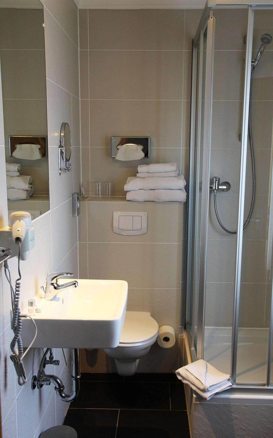 Hotel Koeniger Pliening Εξωτερικό φωτογραφία