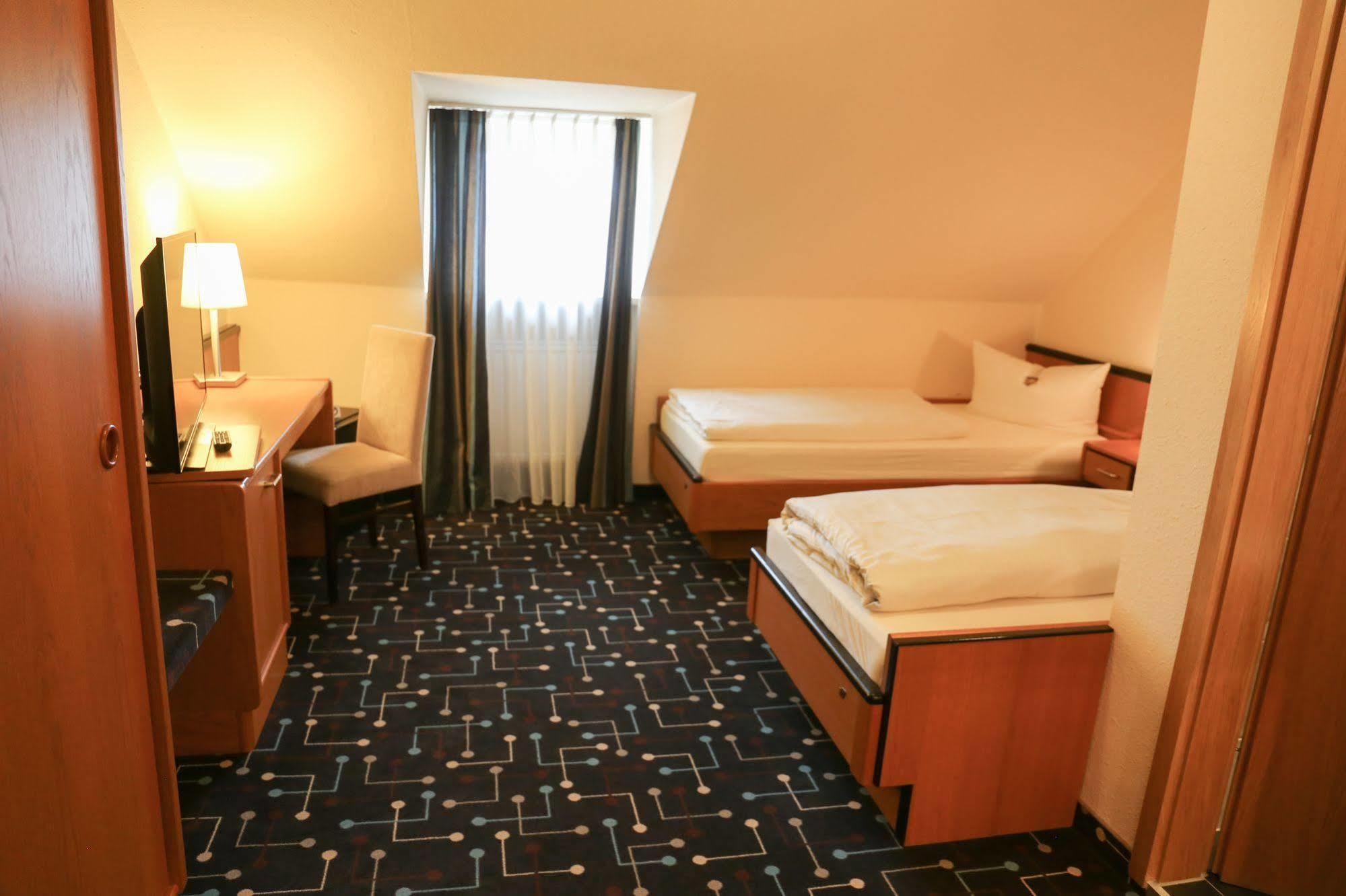 Hotel Koeniger Pliening Εξωτερικό φωτογραφία