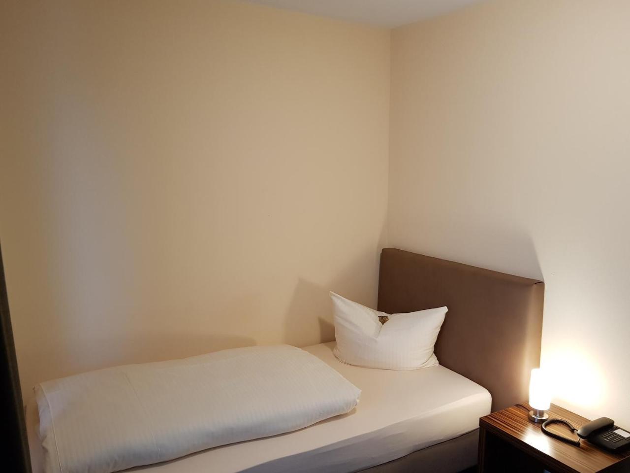 Hotel Koeniger Pliening Εξωτερικό φωτογραφία