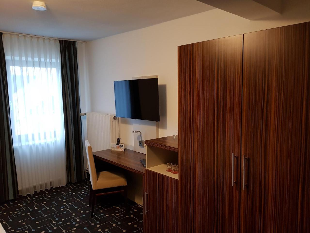 Hotel Koeniger Pliening Εξωτερικό φωτογραφία
